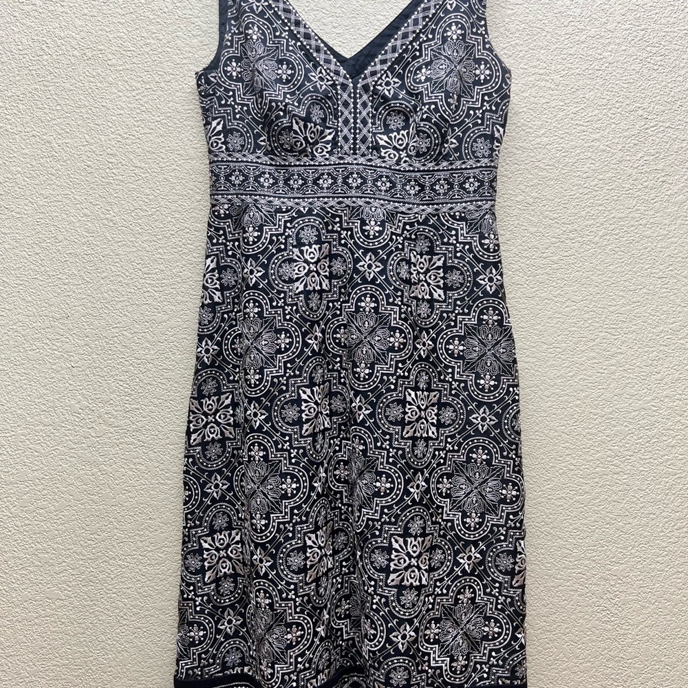 Monsoon Sleeveless V Neckline Dress Size US 6
